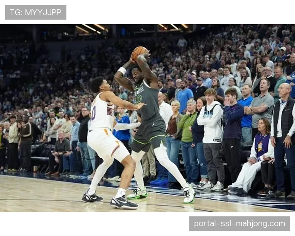 焦点战预告:杜兰特与布克率太阳主场迎战爱德华兹的森林狼 焦点战预告:杜兰特与布克率太阳主场迎战爱德华兹的森林狼